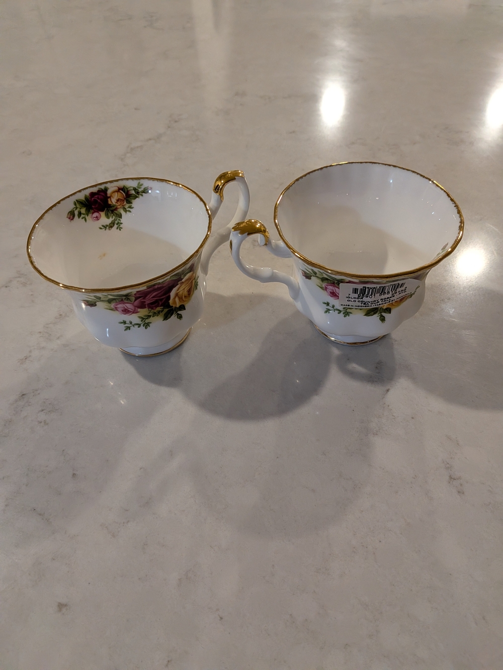 Royal Albert Old Countr Roses Vintage 1960Floral Gold Rim Porcelain 2 Teacups